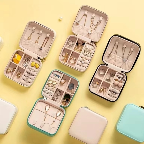 Portable Jewelry Box - Picture 9 of 9